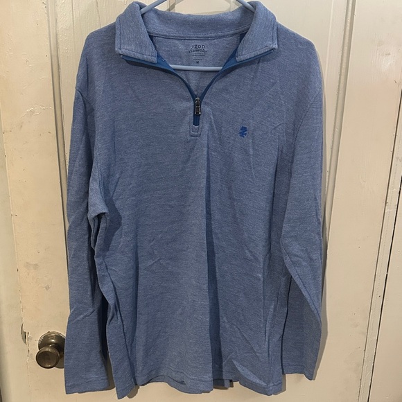 Izod Men's Heather Blue Quarter-Zip Pullover - Picture 1 of 4